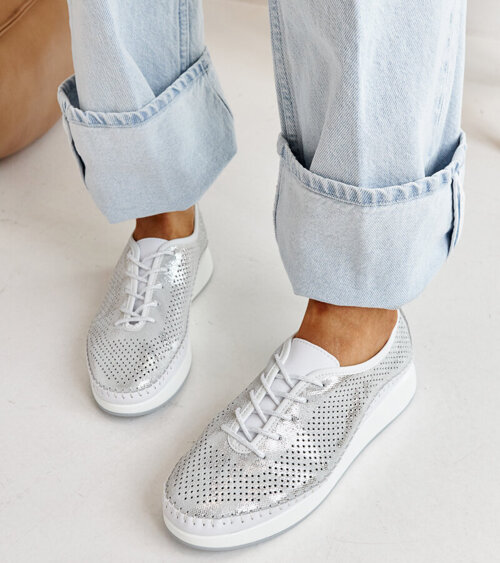 Срібні шкіряні кросівки на платформі Amana